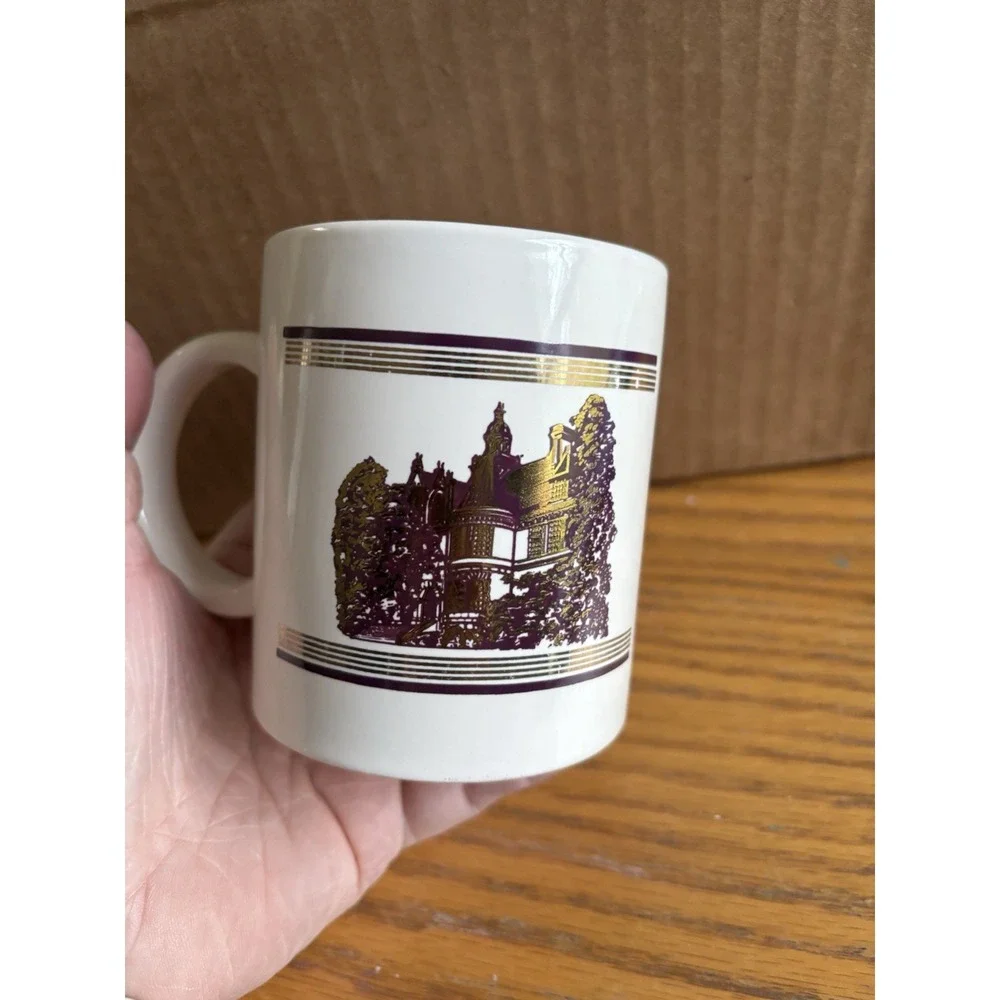 University of WASHINGTON 1861 Mug Gold & Purple Trim